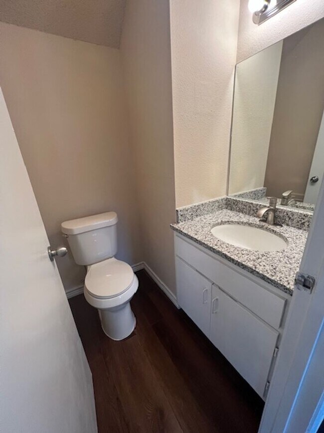 Building Photo - 101/103 Hughson Court