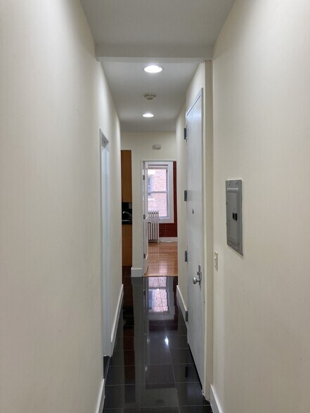 Building Photo - 45 Hemenway St