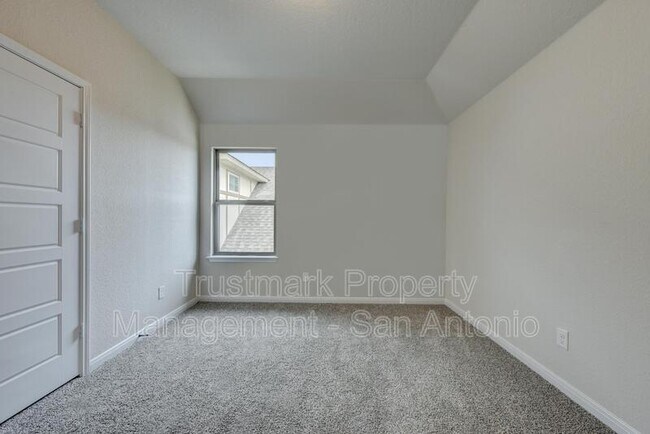 Building Photo - 9007 Shady Mountain