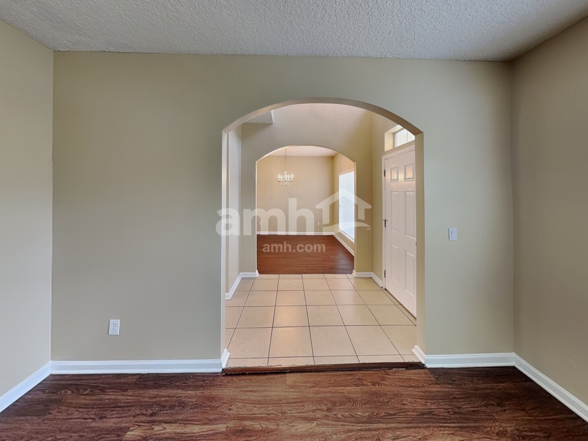 Building Photo - 9183 Prosperity Lake Dr