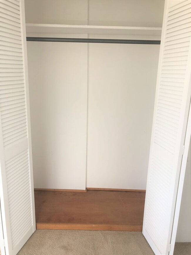 Building Photo - One bedroom corner unit at Regency Tower 1502