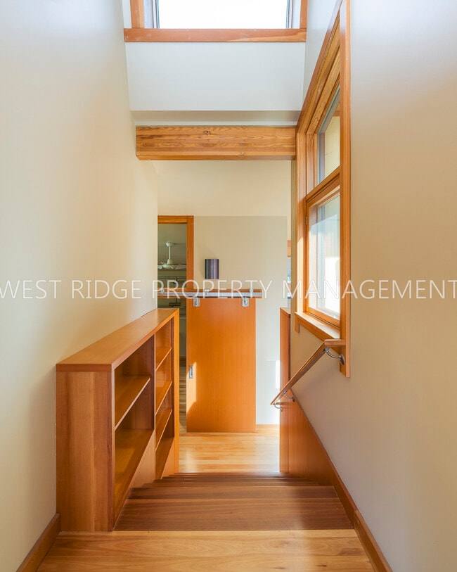 Building Photo - 9310 SW 8th Dr