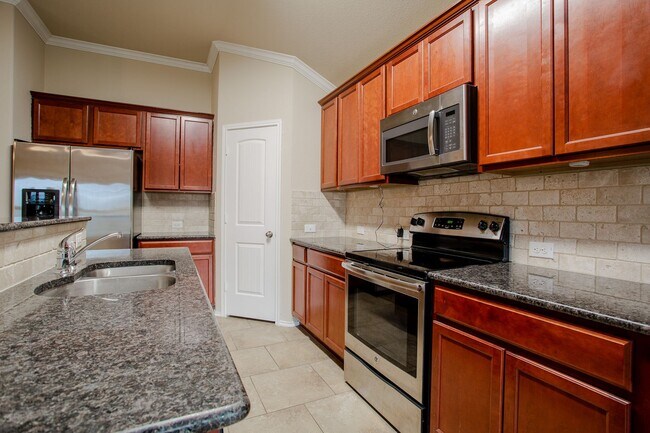 Building Photo - Beautiful & Modern 4/BR 2.5/BA Home for Rent in Hutto!