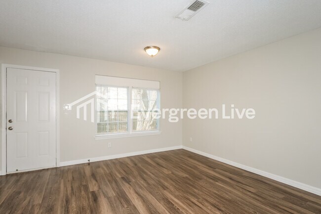 Building Photo - 3946 Chelsea Hill Dr