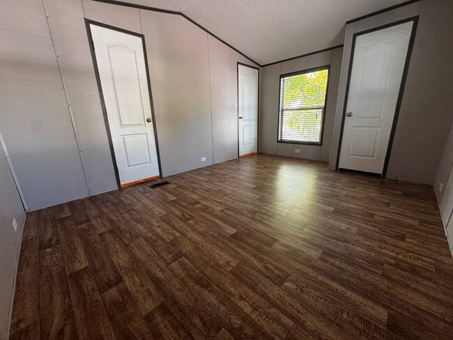 Building Photo - 7650 US-90