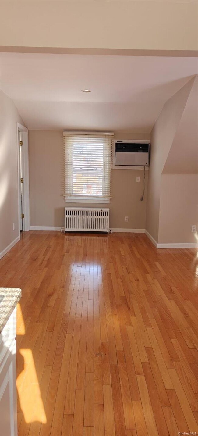 Building Photo - 28 High St