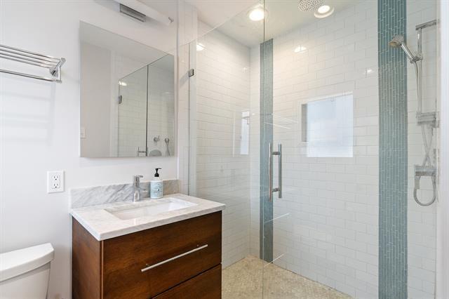 Building Photo - 7418 Fenton Dr