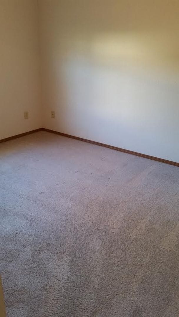 Building Photo - Maquoketa Townhome