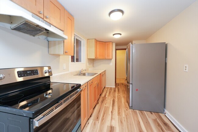 Building Photo - 83 S Main St