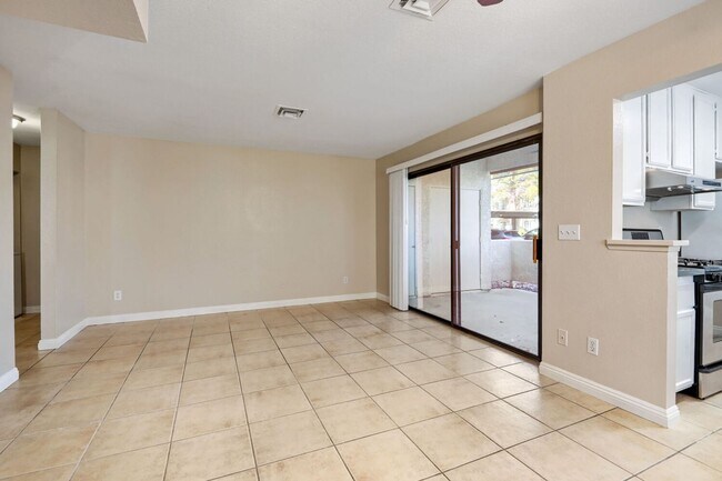 Building Photo - 4860 Nara Vista Way