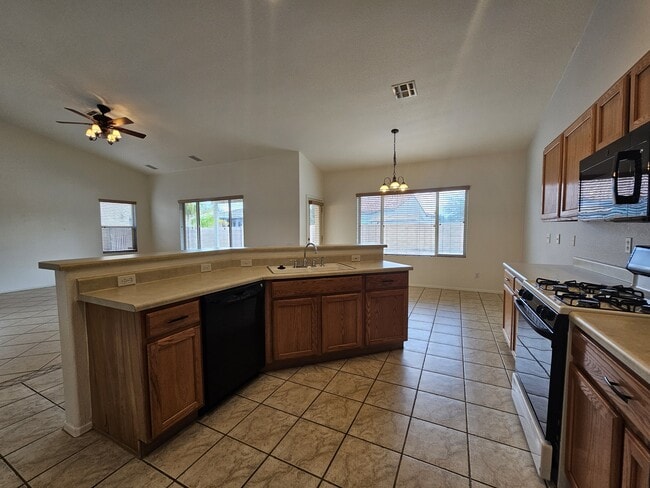 Building Photo - 7491 W Colony Park Dr