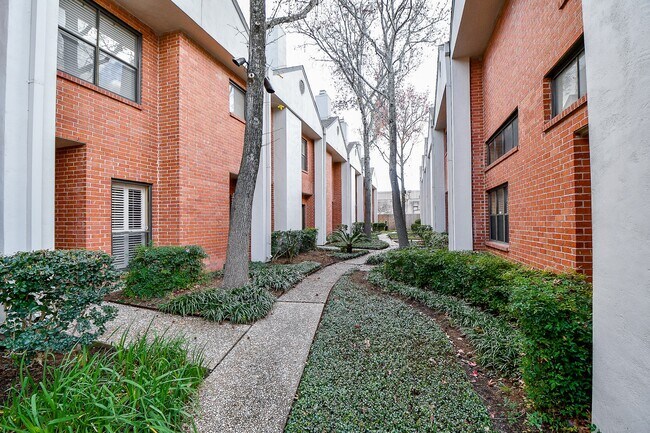 Building Photo - 2626 Bering Dr