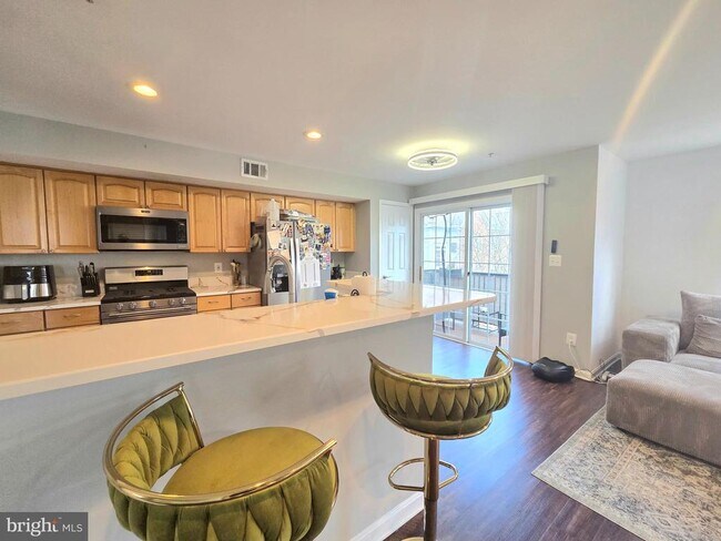 Building Photo - 1604 Post Oak Dr