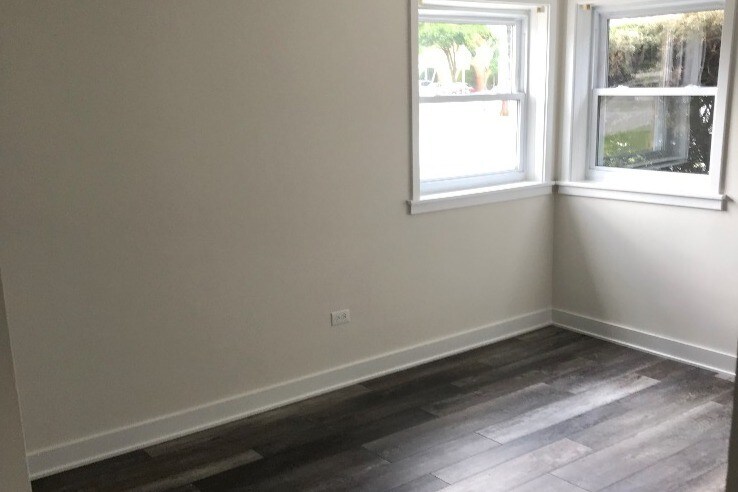 Building Photo - 9647 Pacific Ave