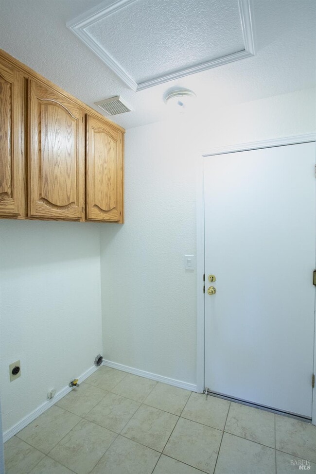 Building Photo - 767 Raven Dr