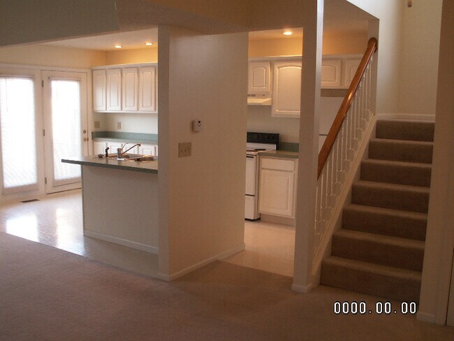 Building Photo - 981 Jasmine Dr