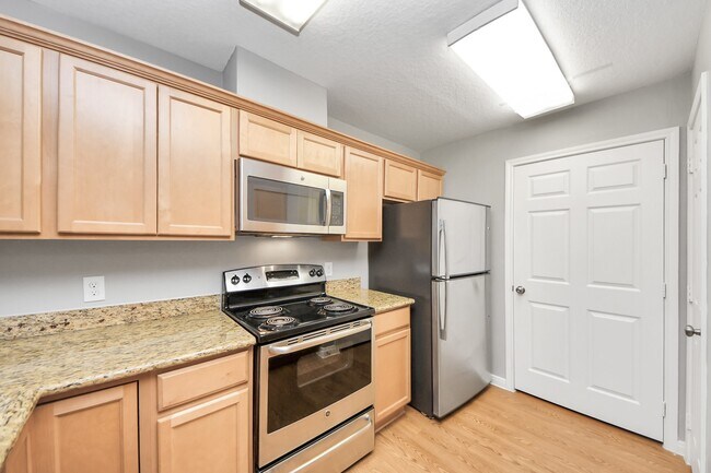 Building Photo - 1324 S Johnson St