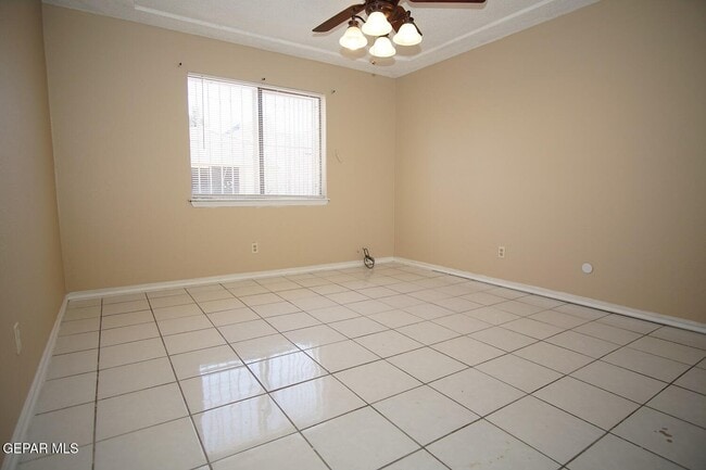 Building Photo - 10551 Kinross Ave