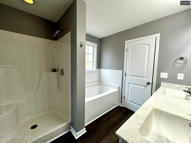 Building Photo - 9393 Cassadine Ct