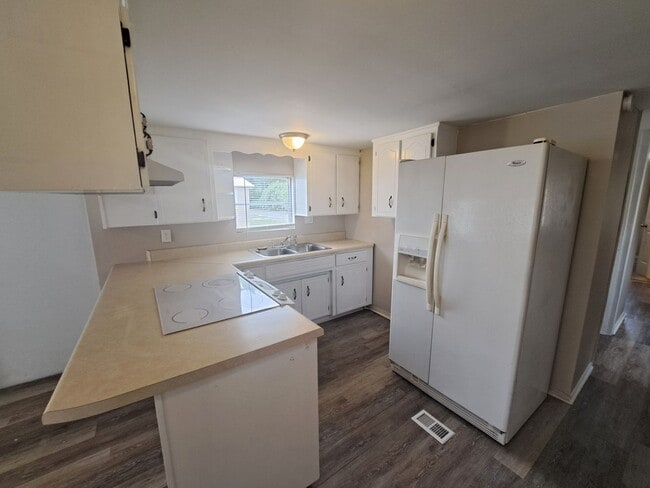 Building Photo - 1BR/1BA updated mobile home close to I10 a...