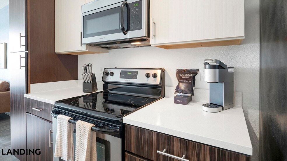 Building Photo - 9301 Summit Centre Way