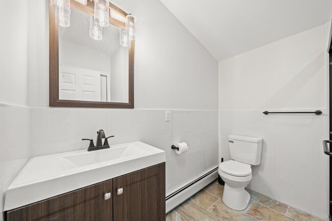 Building Photo - 11 Obrien Ct