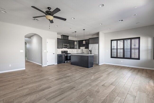 Building Photo - 3135 Red Creek