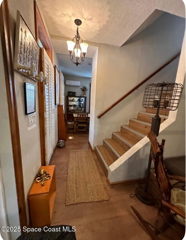 Building Photo - 1467 Guava Ave