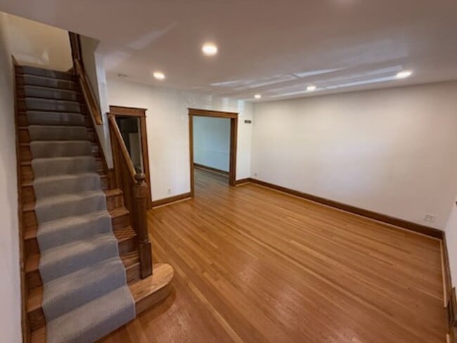 Building Photo - UPDATED 4/BR in Glover Park!