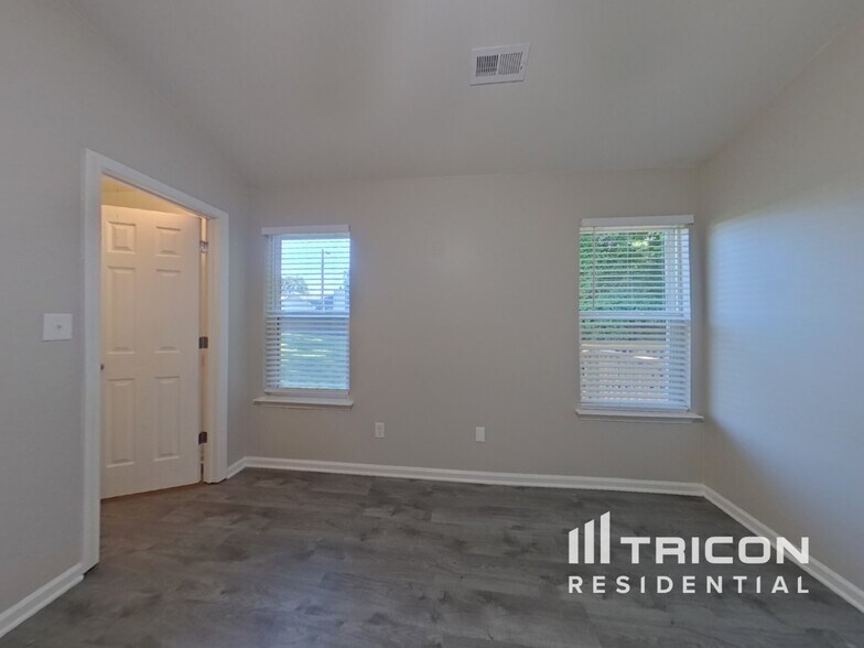 Building Photo - 2019 Slater Springs Dr