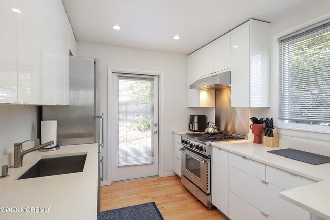 Building Photo - 29 Degraw Ave