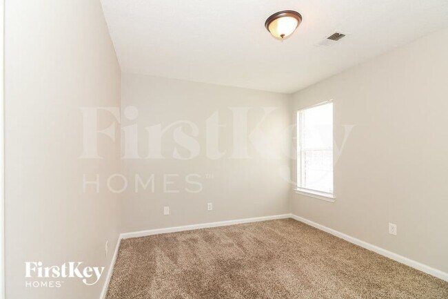 Building Photo - 988 Zenith Cove N