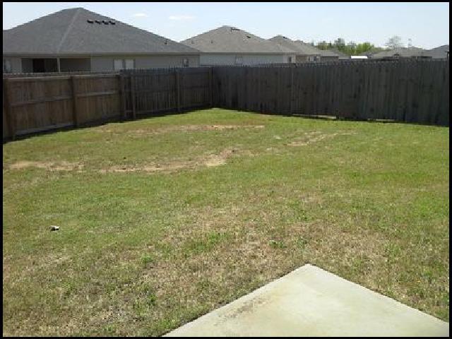 Building Photo - 14505 Parkway Cir