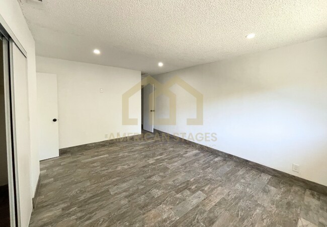 Building Photo - 916 N M Pl