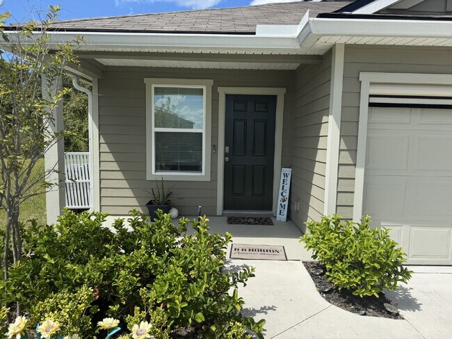 Building Photo - For Rent- 2nd month FREE Rent