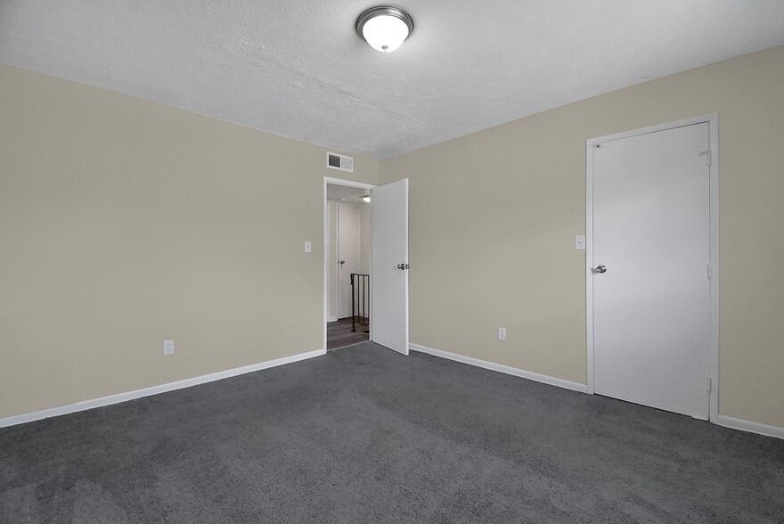 Building Photo - 2383 Belcher Dr