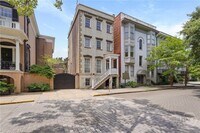Building Photo - 207 E Charlton St
