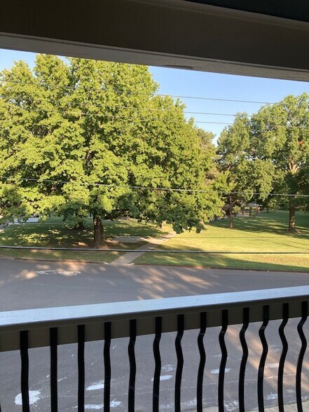View of Central Park from the upstairs/unit B balcony. - 1301 SW Clay St