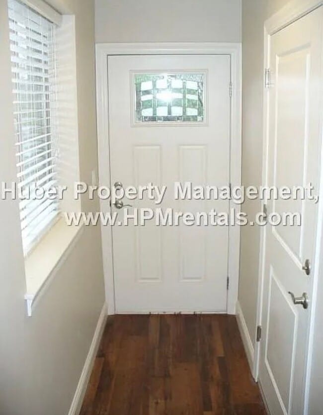 Building Photo - Beautiful 2bd/2ba Home Located in the Heart of Downtown Auburn!