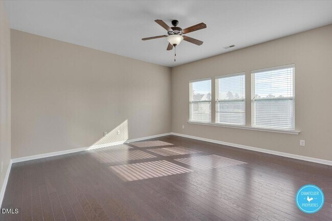 Building Photo - 831 Ember Dr