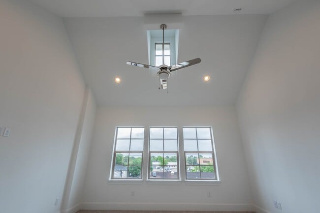 Building Photo - 4057 Leeland St