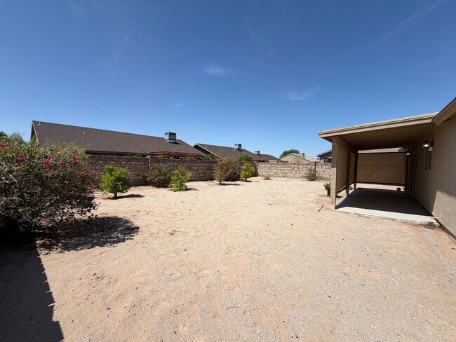Building Photo - NICE 3 BED BATH WITH SOLAR!