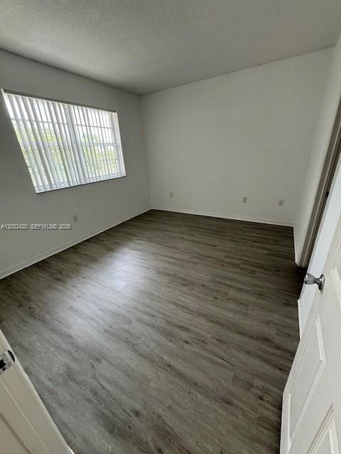 Building Photo - 140 SW 117th Ave
