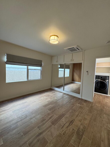 Building Photo - 1134 9th St