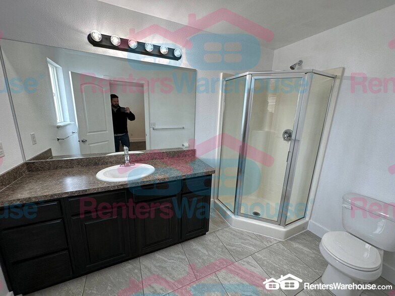 Building Photo - 405 E 475 N