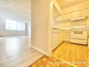 Building Photo - 507 La Fayette Park Pl