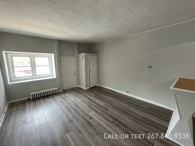 Building Photo - 132 N King St