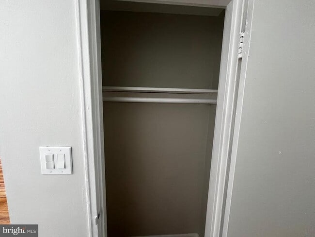 Building Photo - 91 Oak St