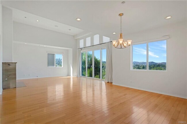 Building Photo - 5678 Como Cir