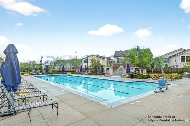 Building Photo - 12271 Summer Ln